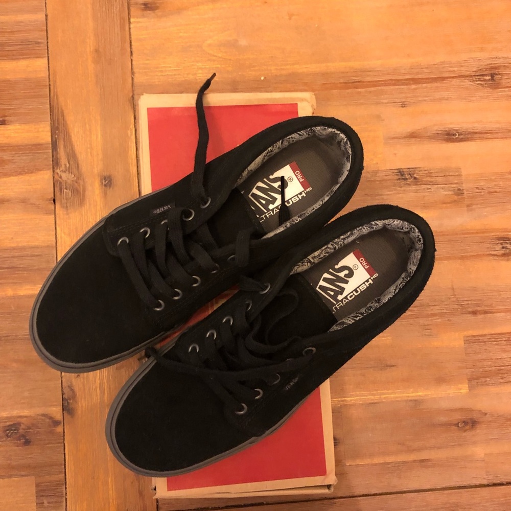 Vans Atwood Black Leather unisex